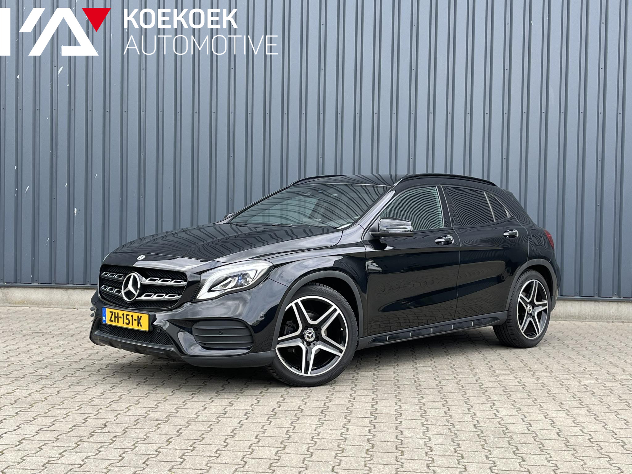 Mercedes-Benz GLA 180 Business Solution AMG Night Upgrade