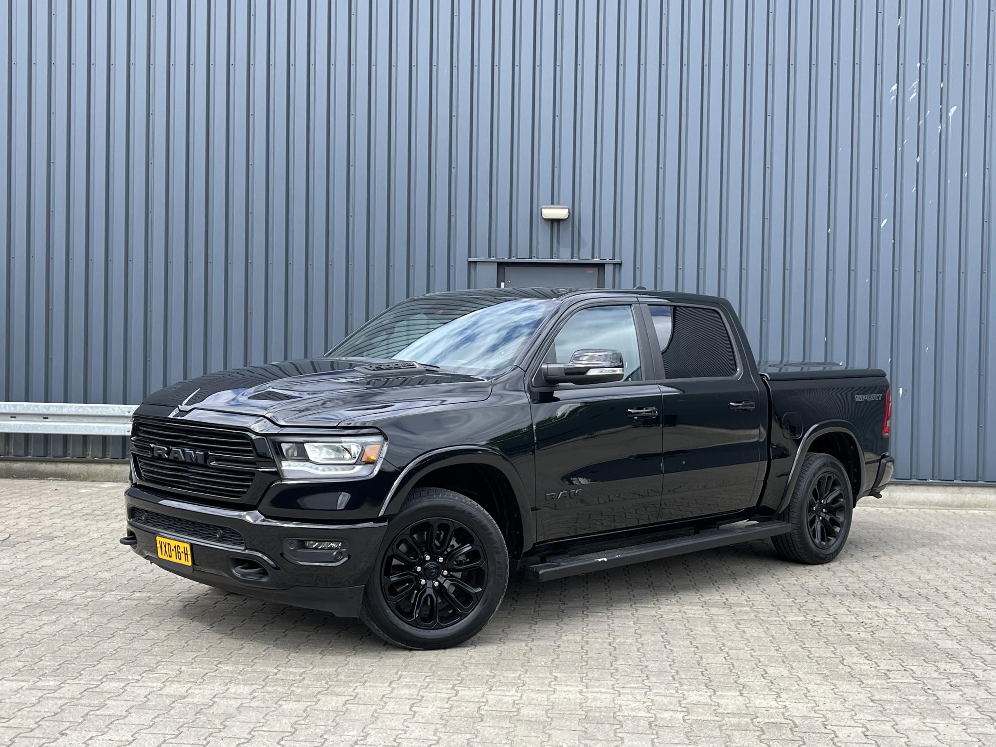 Dodge Ram 1500 5.7 V8 4×4 Crew Cab Laramie